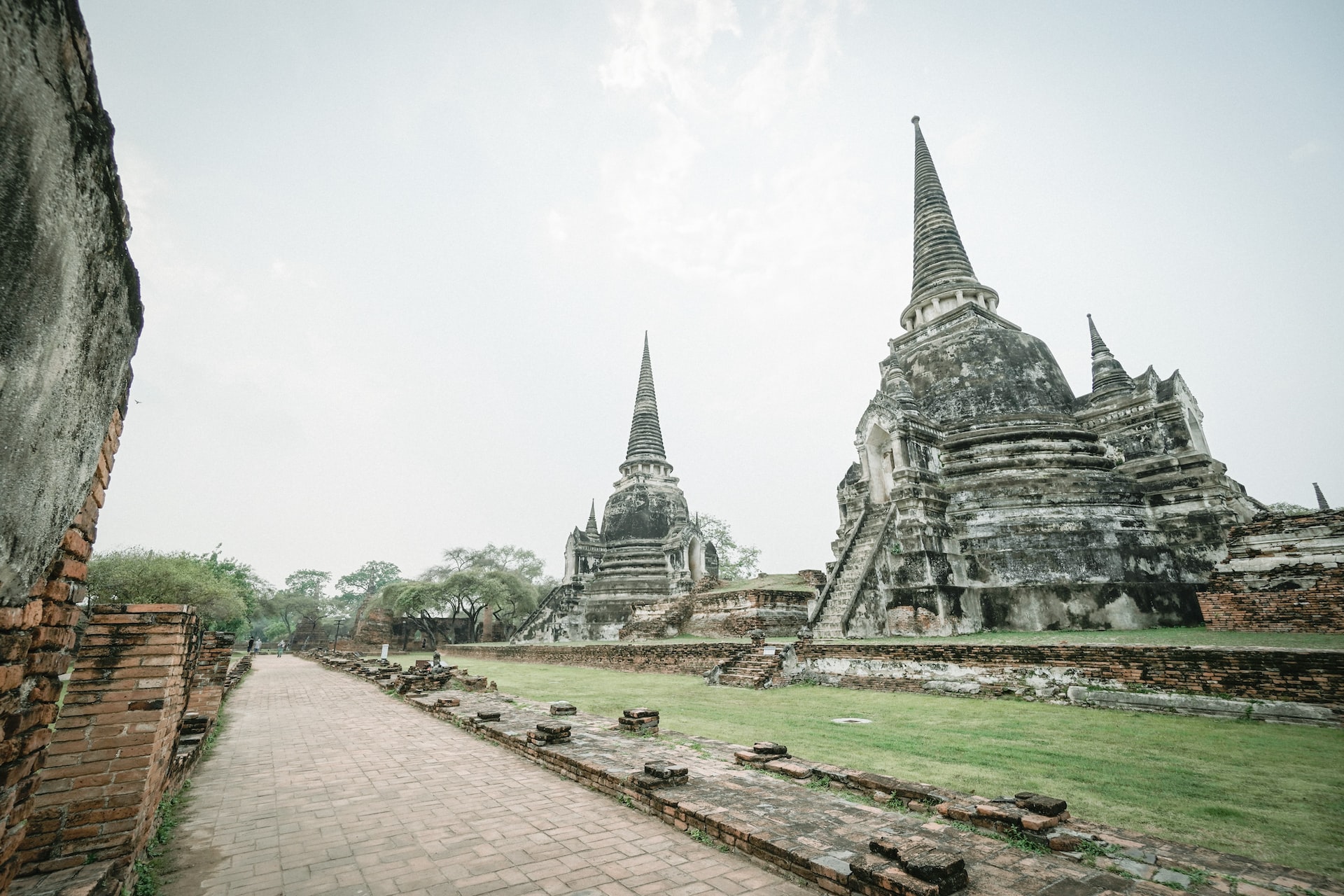 Ayutthaya-Thailand-napat-noppadolpaisal-vpktQil68y8-unsplash